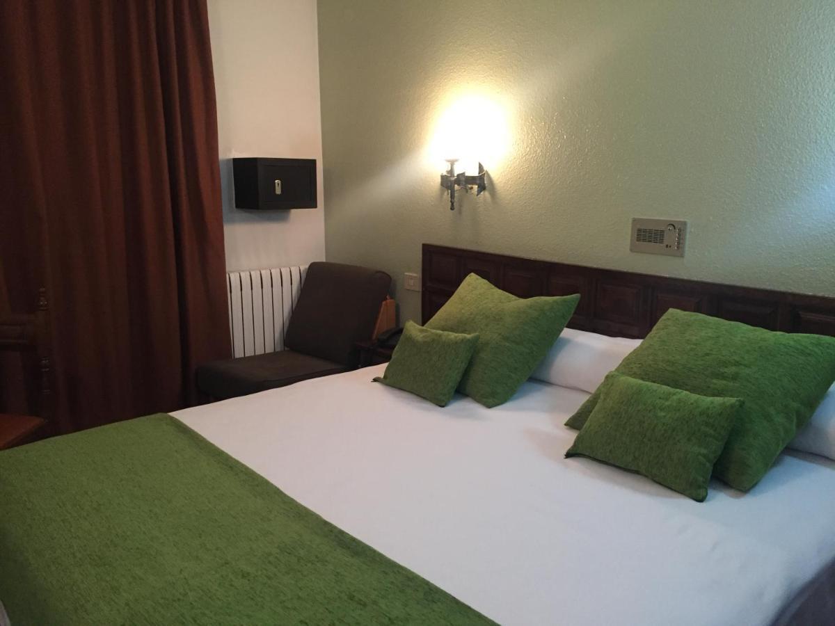 Hotel Folch Sant Julià de Lòria Zewnętrze zdjęcie
