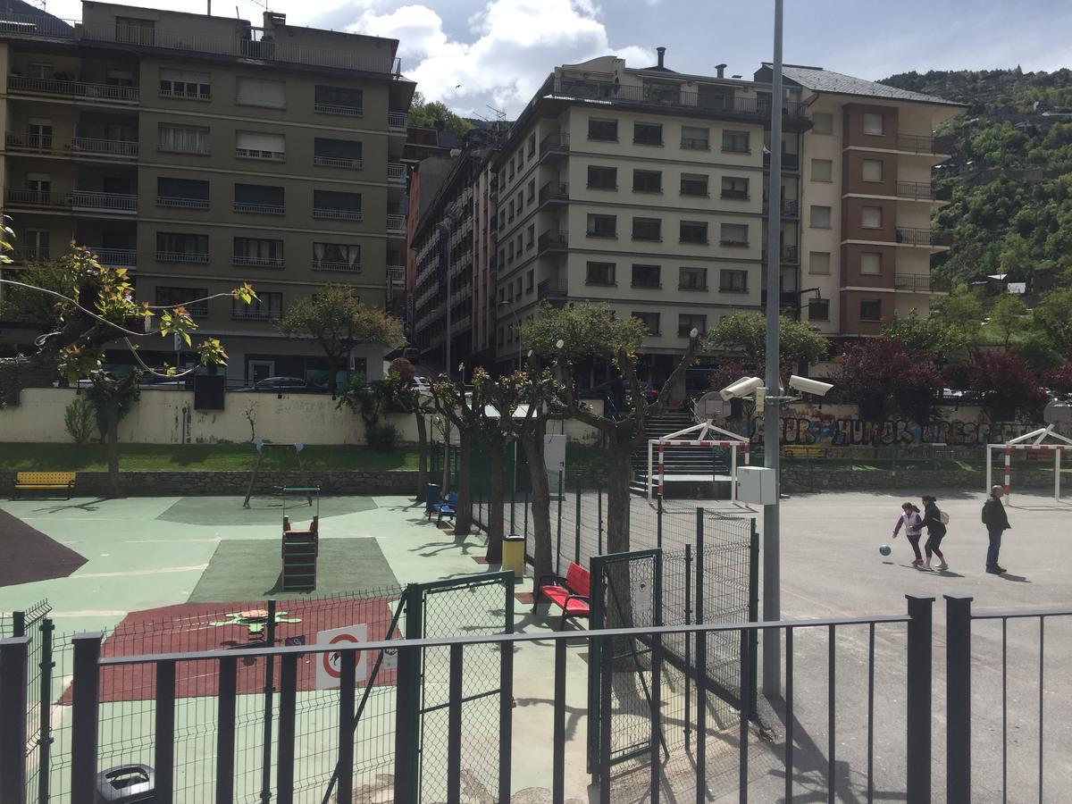 Hotel Folch Sant Julià de Lòria Zewnętrze zdjęcie