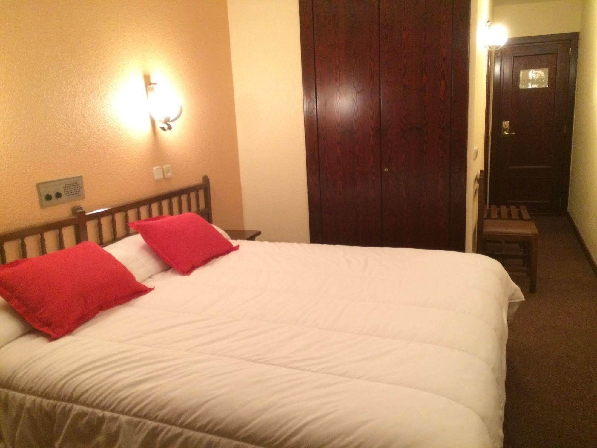 Hotel Folch Sant Julià de Lòria Zewnętrze zdjęcie