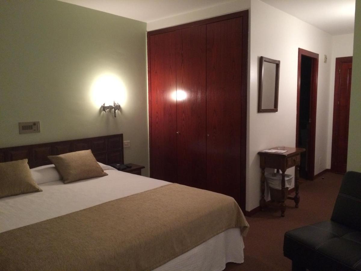 Hotel Folch Sant Julià de Lòria Zewnętrze zdjęcie